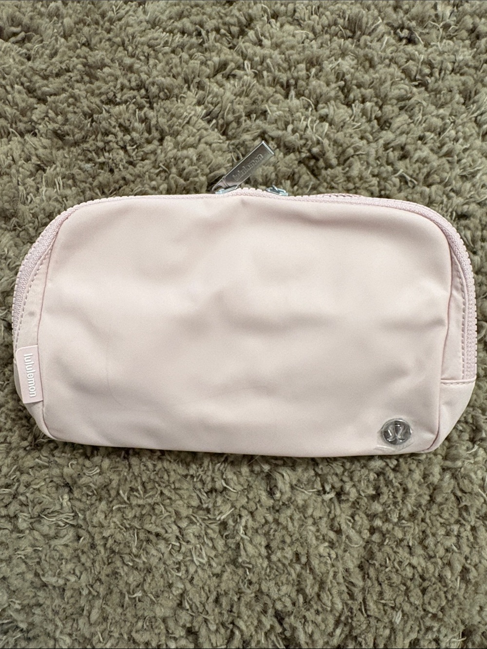 NWT Lululemon Everywhere Belt Bag- light pink 2L